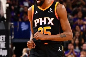 爱游戏-关于杜兰特回归赛场，战术调整首场状态亮眼，巴塞罗那观众沸腾！的信息